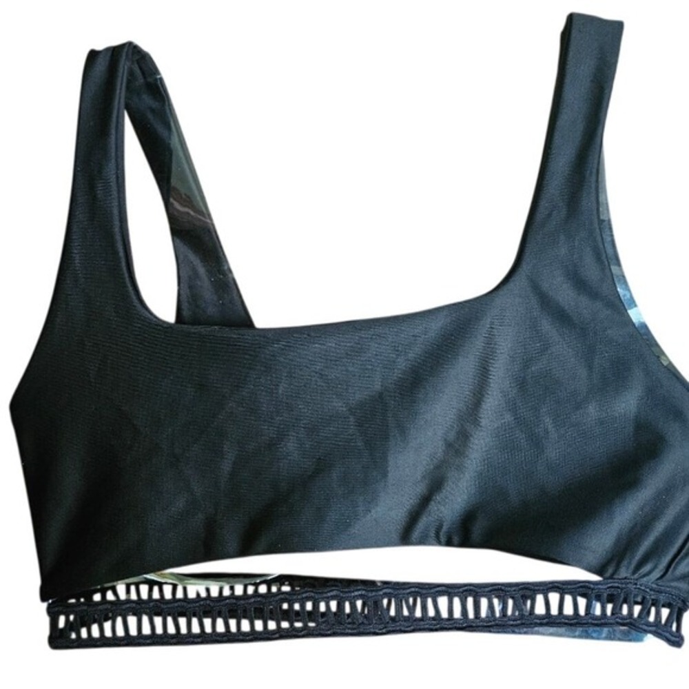 Black Cutout Bikini Top Womens Small‎ Padded Strappy Sporty Swimwear
